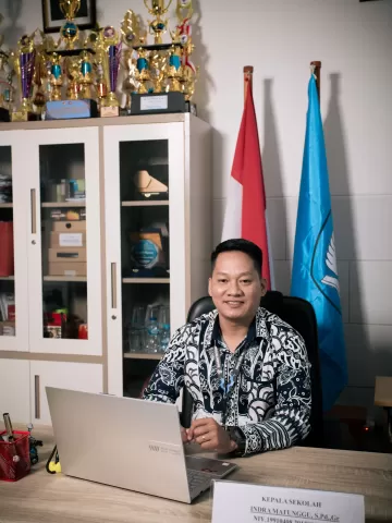 Indra Matunggu, S.Pd., Gr