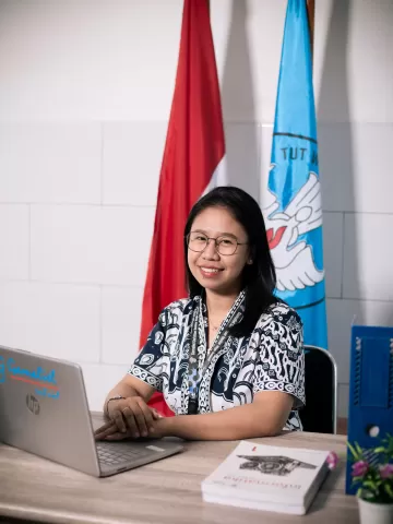 Ratih Yuliana, S.Pd., Gr.