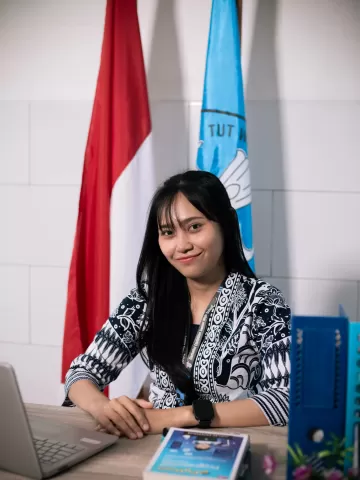 Ohdriana Pongpare, S.kom